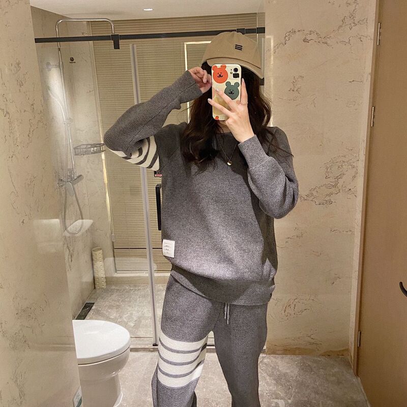 High-End Tb Spring and Autumn Casual Sports Suit for Women, Loose and Stylish Waffle Knit Pullover Sweatshirt and Fashionable Long Pants Set
