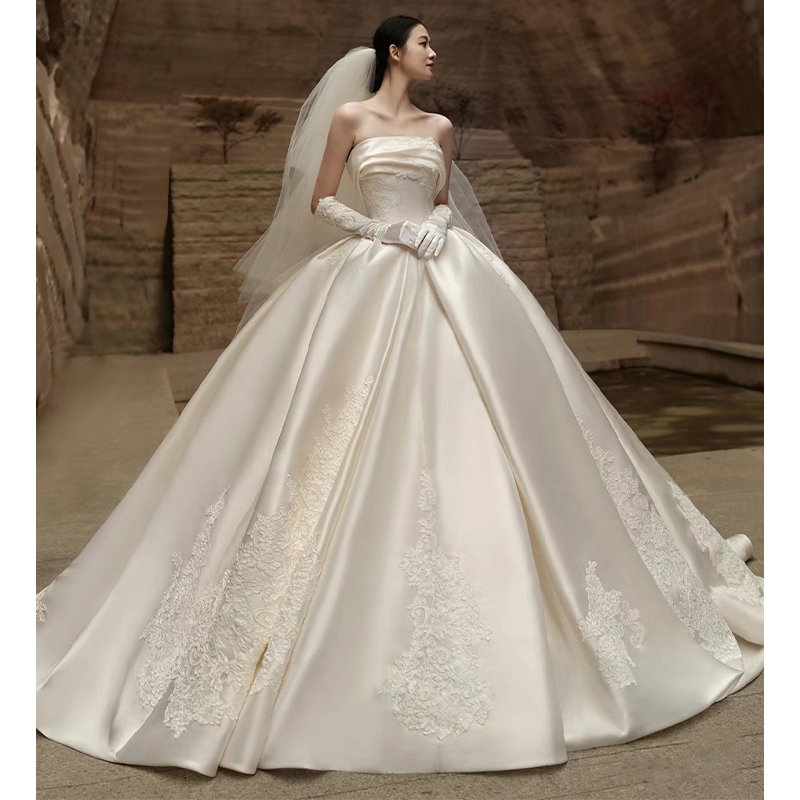 Strapless Satin Wedding Dress 2026 New Style Bridal Main Dress High-Quality Texture Women's Vintage Runaway Princess Going-Out Dress