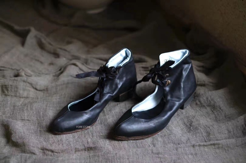 Spanish Atelier Inscrire Lambskin Shoes with Walnut Soles Forestone Spanish Atelier Inscrire Lambskin Shoes with Walnut Soles Forestone