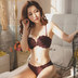 Bra sexy đồ lót phù hợp với womens áo ngực không sẹo quy tụ các vòng thép miễn ngực nhỏ mới để thu thập các bộ ngực phía trên áo ngực để bảo vệ chống lại chùng xuống. 