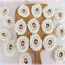 271 whole pack of about 25 little girls Pearls Flower Tray Diy Clothing Curtains Sheet Breaking-Hole Patches