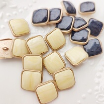 3276 The whole package is about 20 alloy buckles