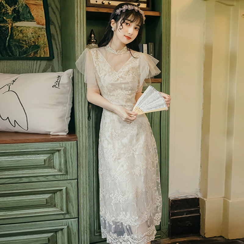 Váy tình yêu đầu tiên của Pháp Retro Công nghiệp nặng thêu hoa lưới Sợi cổ tích Muối và phụ nữ ngọt ngào Mùa hè 2020 Mới - Váy eo cao