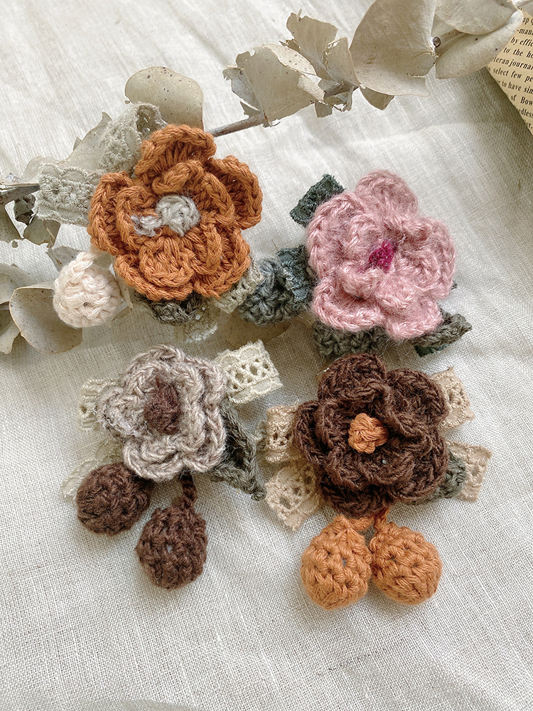 Elegant Simple Style Flower Yarn Women's Brooches display picture 3