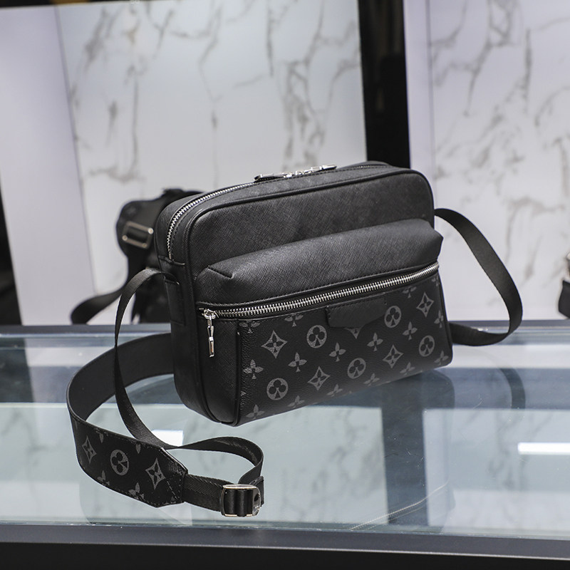 Men's Bag 2021 New Fashion Brand Leather Fashion Versatile Men's Small Bag One Shoulder Cross-Body Postman Camera Bag