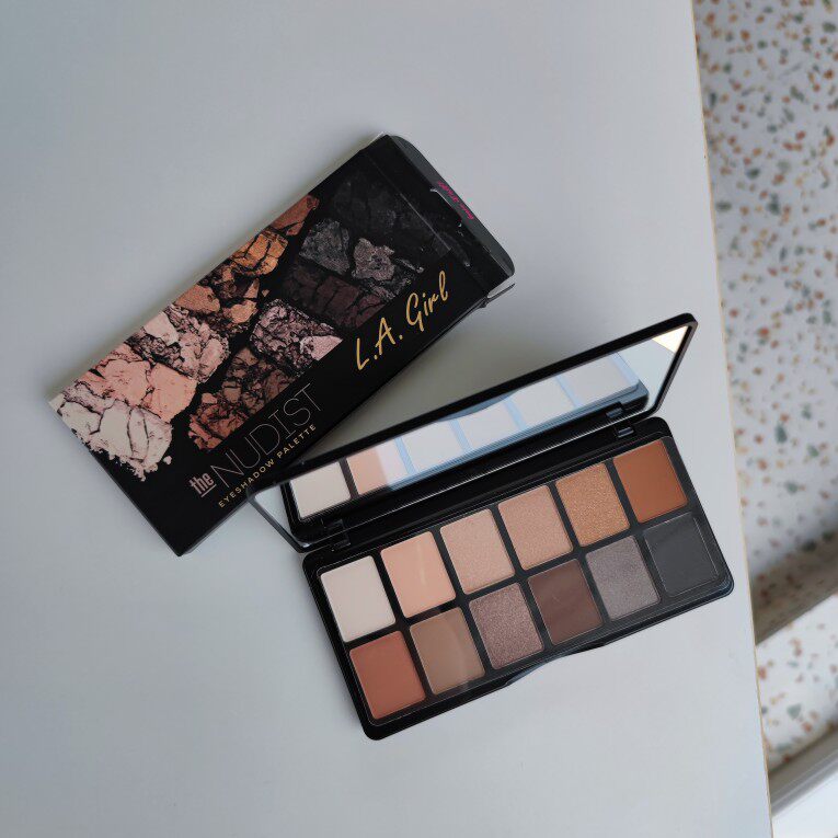 American la girl L A GIRL Fanatic Palette 12 color eye shadow palette favorite series