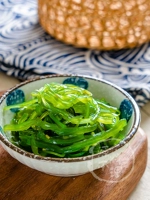 T вкусный китайский салат из морской травы мгновенные юбки, суши -суши, салат из морских водорослей кислый и сладкий водоросли 400 г