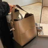 Сумка для путешествий, сумка через плечо, модный демисезонный портативный ремешок для сумки, коллекция 2023, простой и элегантный дизайн