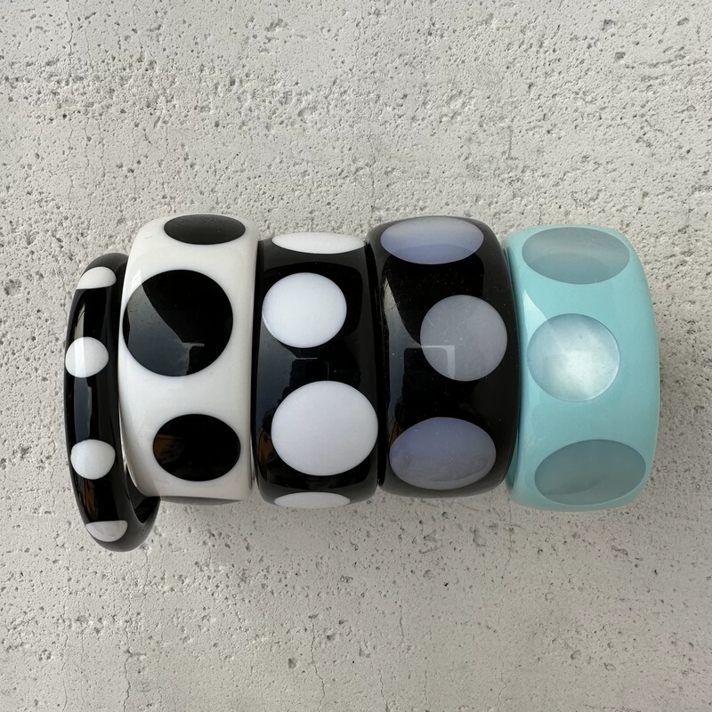 Polka Dot Resin Bracelet for Women, Niche Design, High-End Feel, Millennial Hot Girl Style Bracelet, Unique and Versatile Hand Jewelry