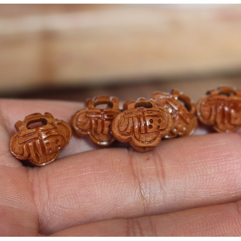 Full of 28 provinces postal dragon pattern long life blessing lock genuine peach core Wild dragon pattern peach core diy peach basket nuclear baby defense