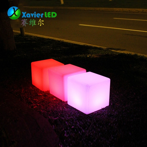 Творческий светодиодный свет -эмитурный кубический блок легкий сетевая сетка переменная красная цветовая переменная пирс -стул Умный открытый фестиваль таблицы активности