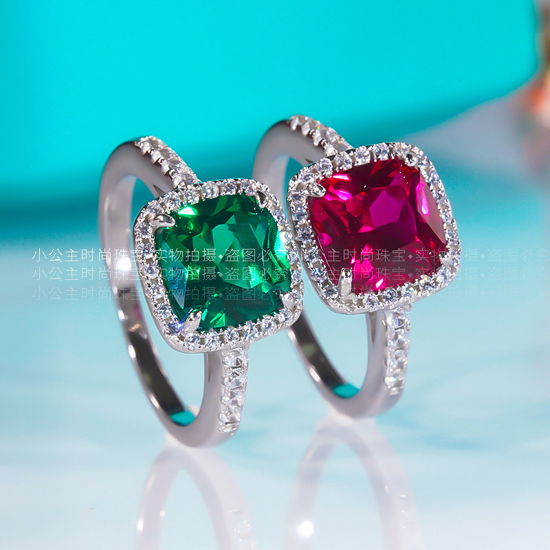 18k Platinum Progenitor Green Gem Group Inlaid Mosanstone Diamond Ring Fashion European and American retro ruby temperament Founder Diamond