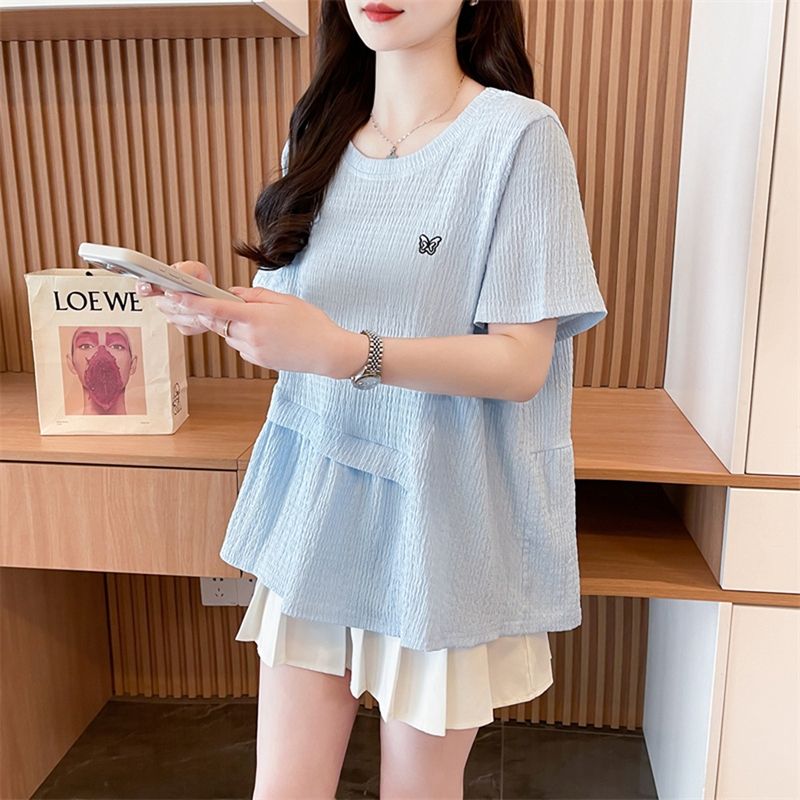 Maternity Wear, Summer Style, Fashionable, Age-Reducing, Embroidered Short-Sleeved T-Shirt for Women during Pregnancy, Loose Fit to Cover the Belly, Slimming, Trendy Top for Small People