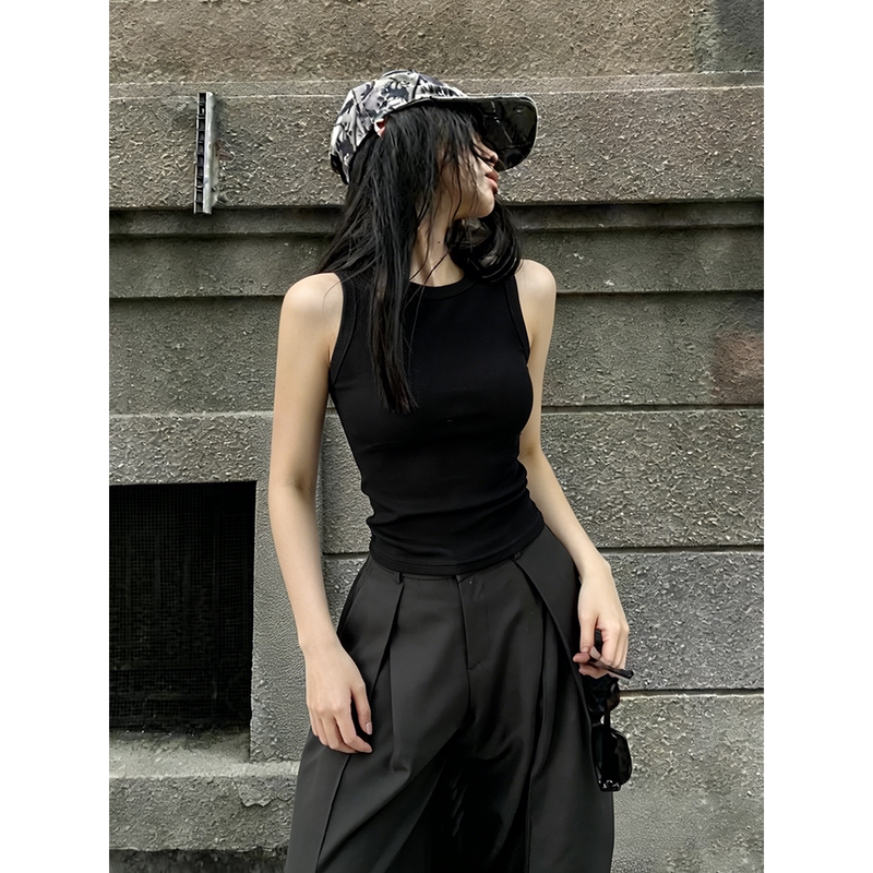 2026 Super Popular Black Tank Top for Women, Summer Outerwear, Covers Side Breasts, Wide Straps, Round Neck, Sleeveless Camisole Top 2026 Super Popular Black Tank Top for Women, Summer Outerwear, Covers Side Breasts, Wide Straps, Round Neck, Sleeveless Camisole Top