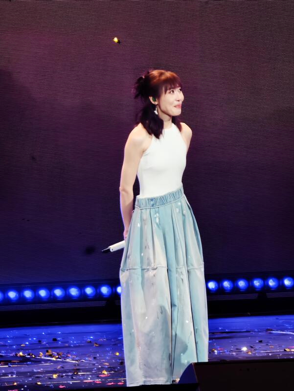 [Same Style as Ren Suxi] Fake Two-Piece Sleeveless Vest Dress for Women, High-End, Slimming, Wide-Leg, Graffiti Denim Dress