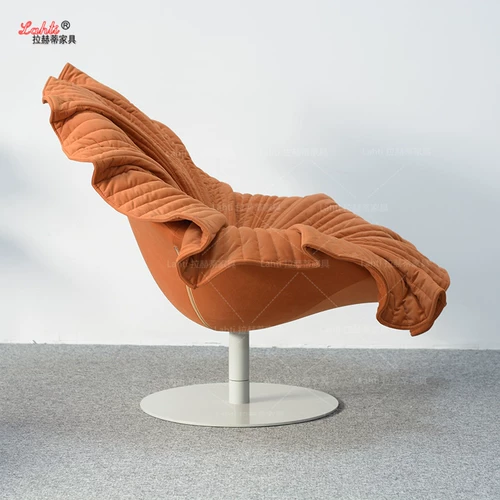 Дизайнерский современный и минималистичный диван для отдыха, в цветочек