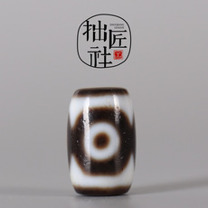 Украшения на руку 西藏三眼天珠 至纯天珠 藏传财神天珠
