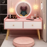 Специалиста в бурном окне.