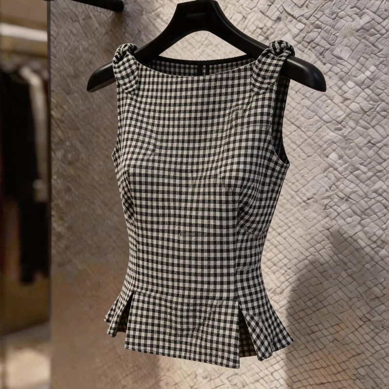Korean Style Retro Black and White Plaid Sleeveless Camisole for Women, Summer Waist-Cinching Design, Niche High-End Feel, Slit Top Korean Style Retro Black and White Plaid Sleeveless Camisole for Women, Summer Waist-Cinching Design, Niche High-End Feel, Slit Top