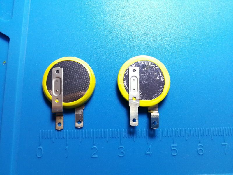 Panasonic original CR2032 straight plugged in battery 3v