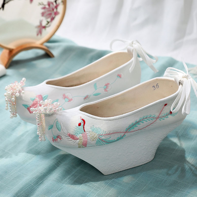 Original Hanfu Shoes for Women, Palace Shoes, High-Heeled Embroidered Shoes, Princess Shoes, Traditional Chinese Shoes, Ancient Style Platform Shoes, Cloud Shoes