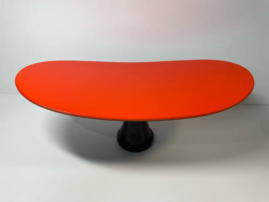 Nachahmung der westlichen Han-Dynastie Lacksitz Fersenstütze kniendes Artefakt sitzendes Gebet kniender Hocker Retro-Meditation einbeiniger niedriger Hocker