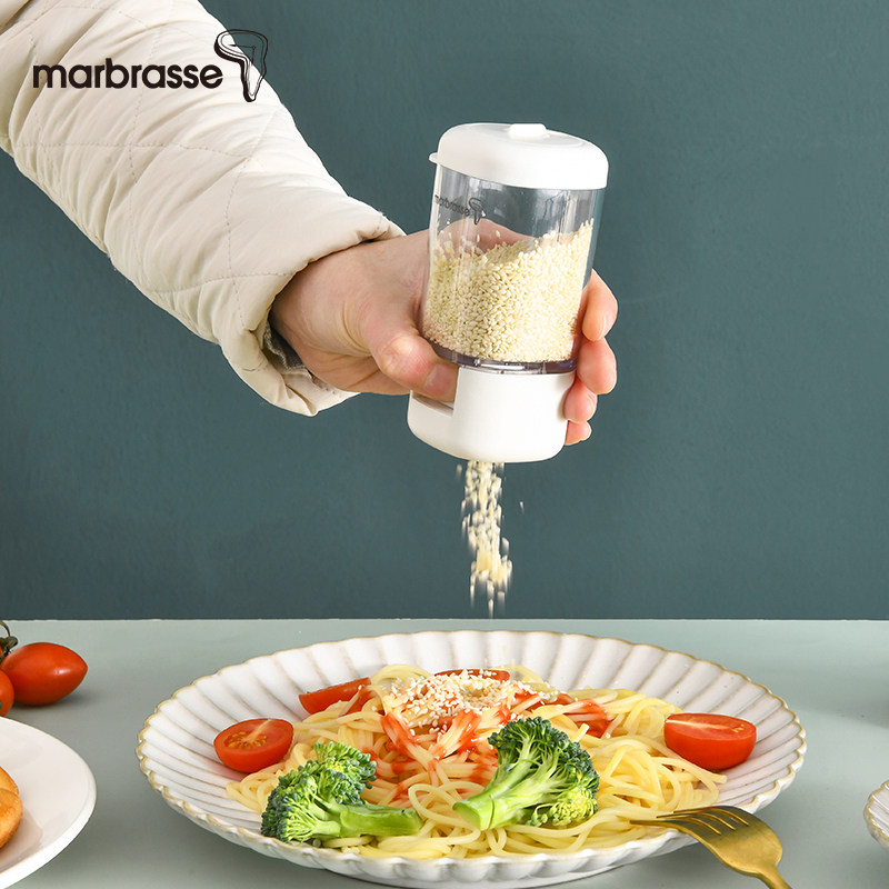 Japanese metering and seasoning tank salt tank press type salt sprinkling control salt bottle controllable amount sprinkling powder can dispensing seasoning can set