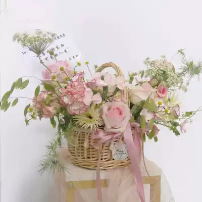 Flower basket Woven basket Picnic hanging portable fake flowers Flower Arrangement Floral Mother's Day Gift Basket Lace basket