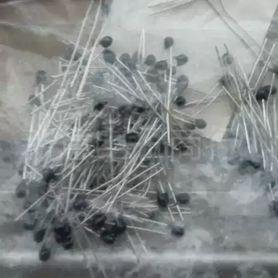 Negative temperature NTC thermistor 1 5K 5% B value 3950 small black head Thermal