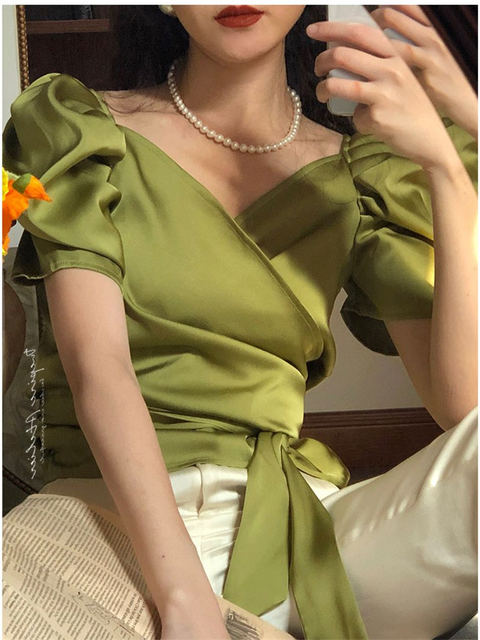 Satin knotted French top women's small V-neck short-sleeved design strap avocado green puff sleeve shirt