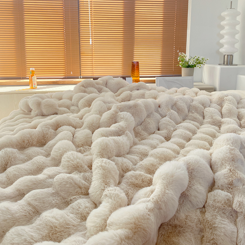 Fish dream ~ ultra-thickened imitation rabbit plush double layer cover blanket Tuscany leather grass wind casual blanket double 180 * 200-Taobao