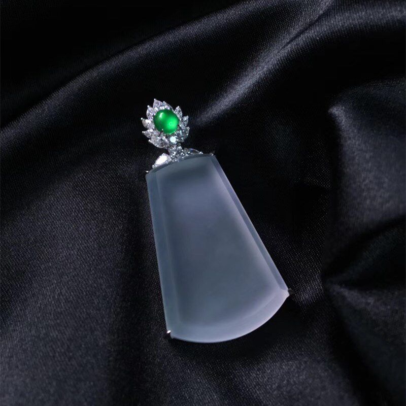 Jieyang Yangmeiyudu Amoy Yuge Natural Jadeite Myanmar A Goods High Ice 18K Inlaid No Matter Brand