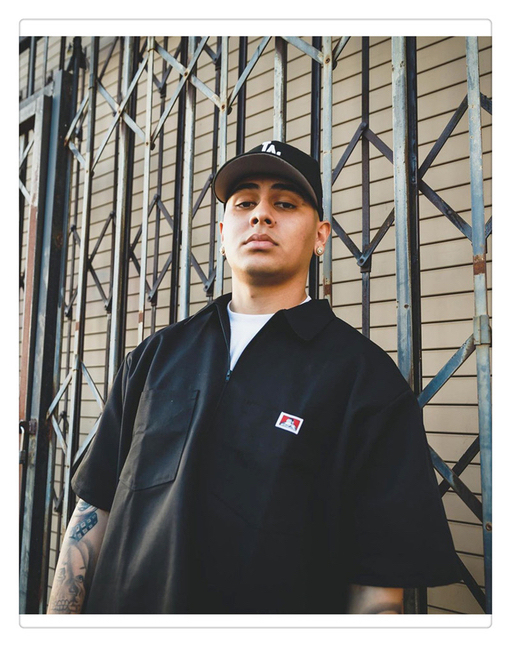 In Stock Ben Davis American Style Workwear Half-Zip Shirt West Coast Retro Streetwear Oversized T-Shirt In Stock Ben Davis American Style Workwear Half-Zip Shirt West Coast Retro Streetwear Oversized T-Shirt