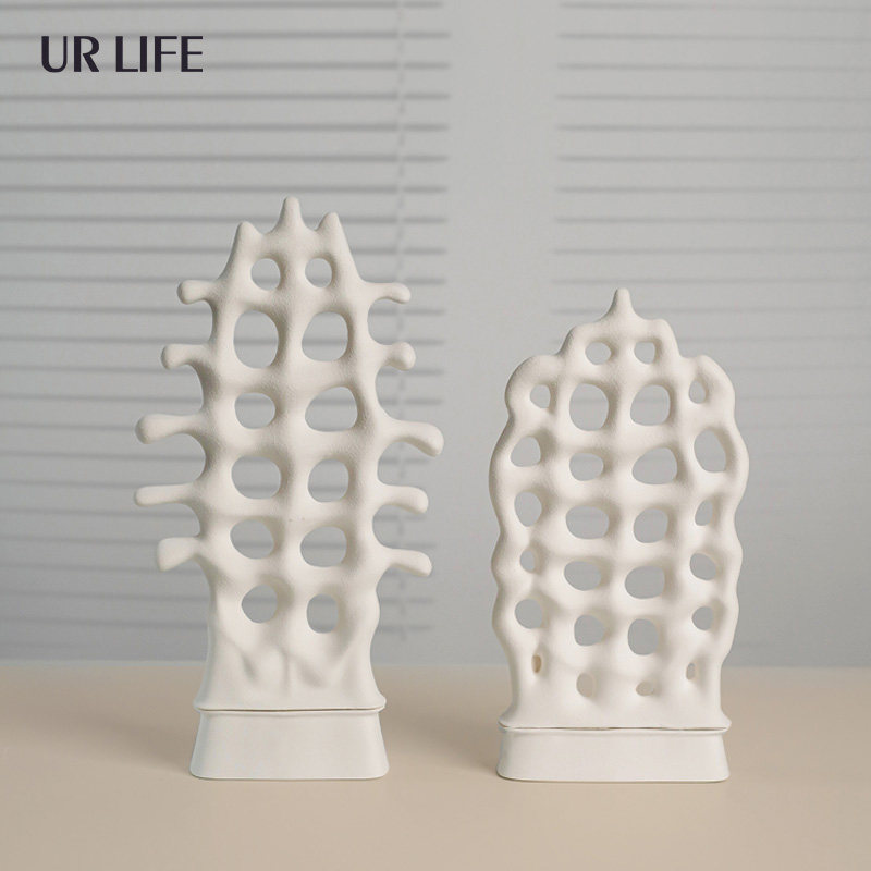 Urlife Modern Simple Abstract Grid Tower Ceramic Fittings Sales Room Living Room Creative Accessories