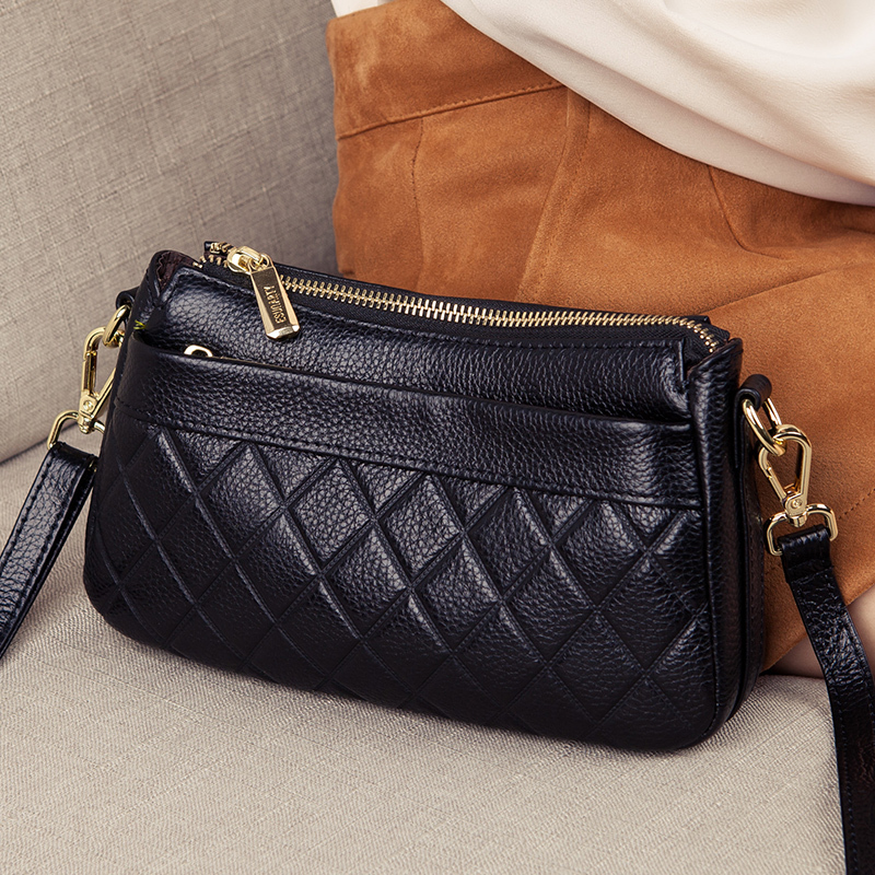 Soft Leather Mom Bag for Women 2026 New Fashion Mobile Phone Bag Versatile Quilted Genuine Leather Crossbody Bag Single Shoulder Underarm Bag