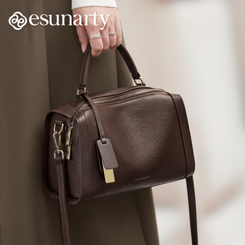 Genuine Leather Handbag for Women 2026 New High-End Commuter Crossbody Bag Women's Vegetable-Tanned Leather Boston Pillow Bag