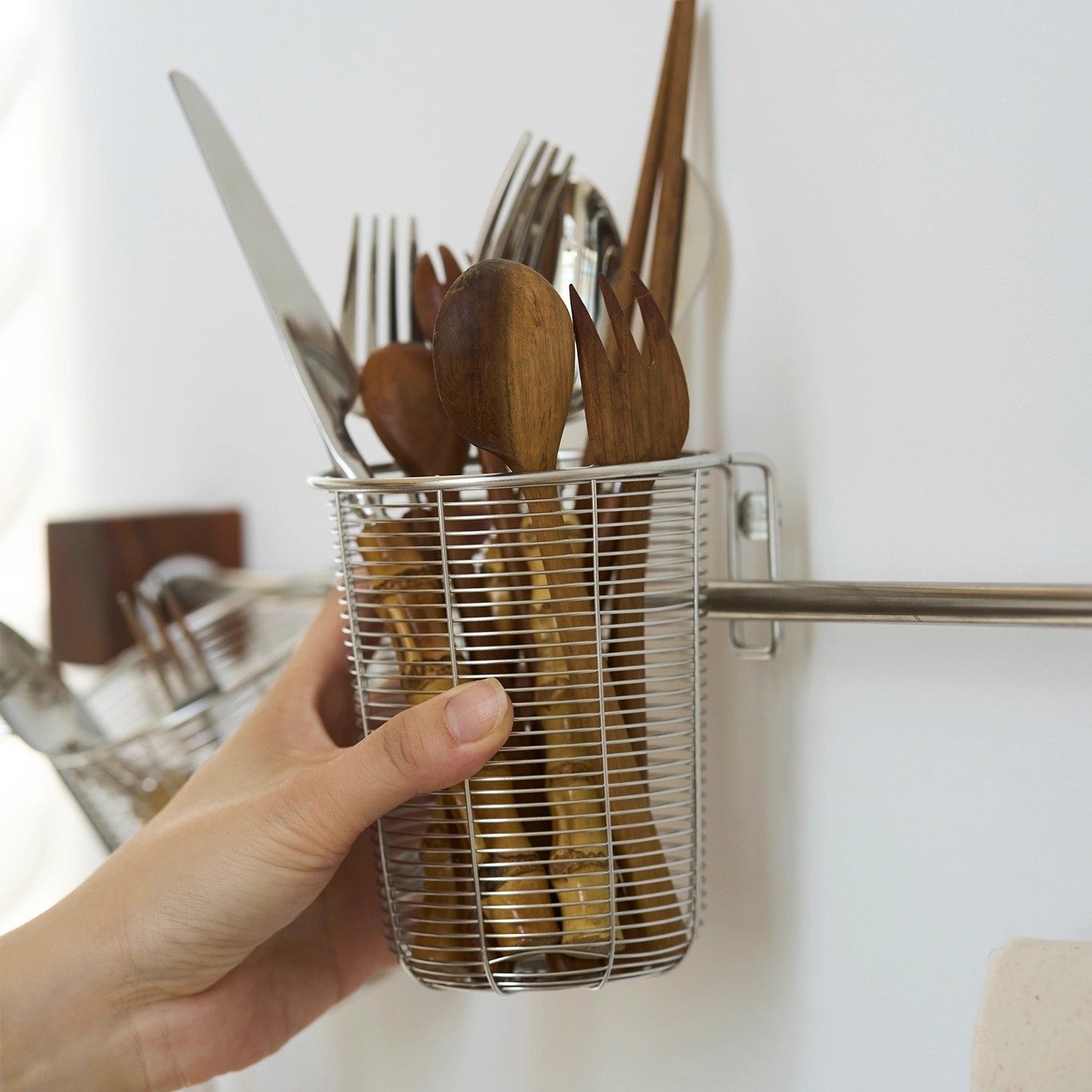 Stainless Steel Chopstick Holder Wall-Mounted Ventilated Chopstick Cage Chopstick Storage Box Draining Rack Practical Kitchen Supplies Trending