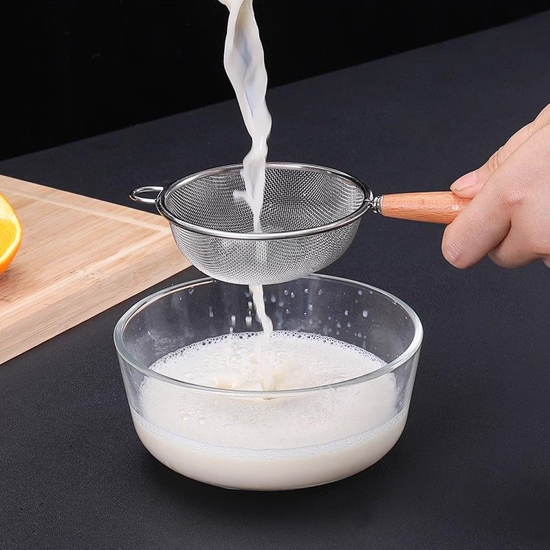 40-Mesh Fine Mesh Wooden Handle 304 Stainless Steel Colander Juice Strainer Sieve Water Draining Spoon Soup Residue Strainer Pepper Scooping Spoon