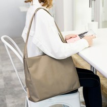 Fashion elegant temperament buckle shoulder bag waterproof Joker women bag simple casual satchel bag Hand bag shopping bag tide