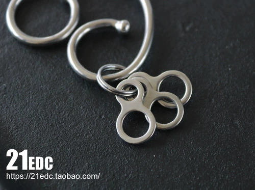 Маленький аксессуар из нержавеющей стали, металлический брелок