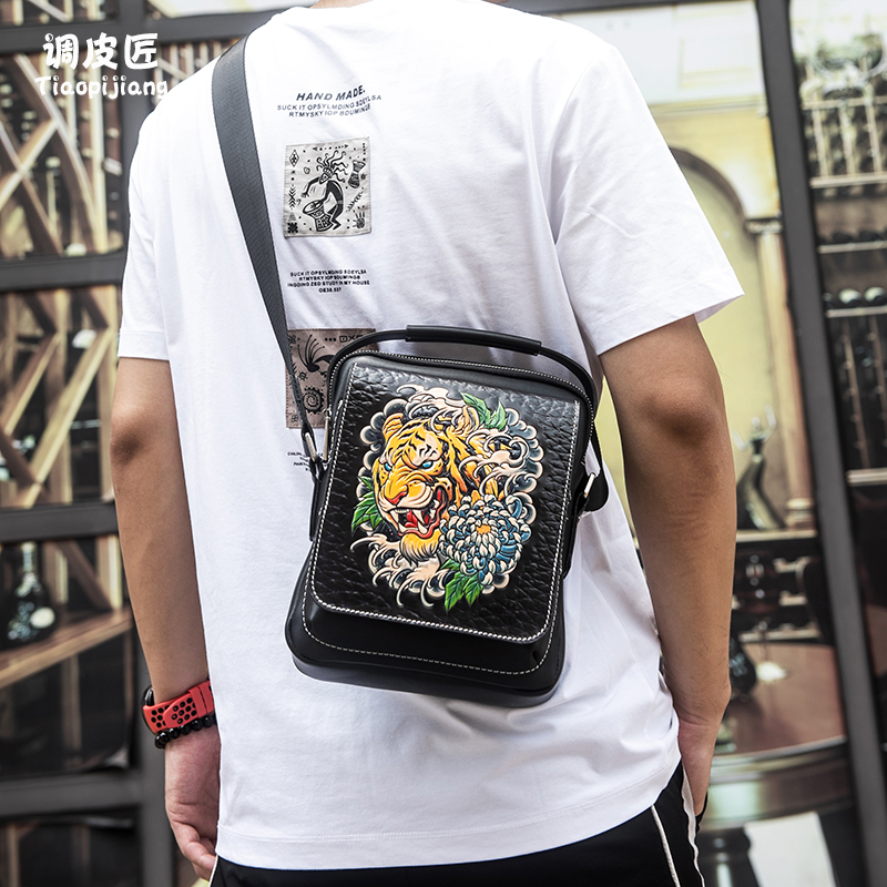 Pucker men's buns bag Single shoulder inclined satchel Damp Shoulder Backpack Large Capacity Genuine Leather small crowdsourced design leather sculpted bag-Taobao