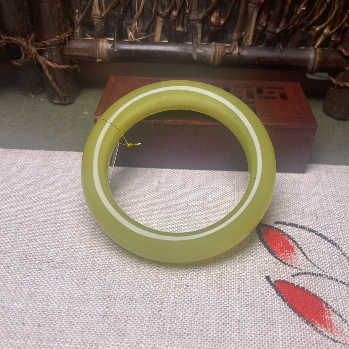 Natural Liaoning Yuya Yu Yu Bracelet Bracelet Oil Green Flat Female A