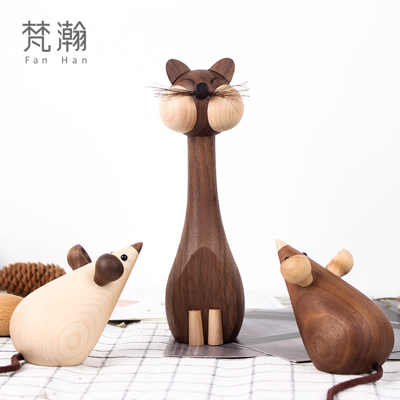 Van vastness desktop cute cat rat solid wood small swing piece creative decoration Birthday Present Hand Companion Doll doll