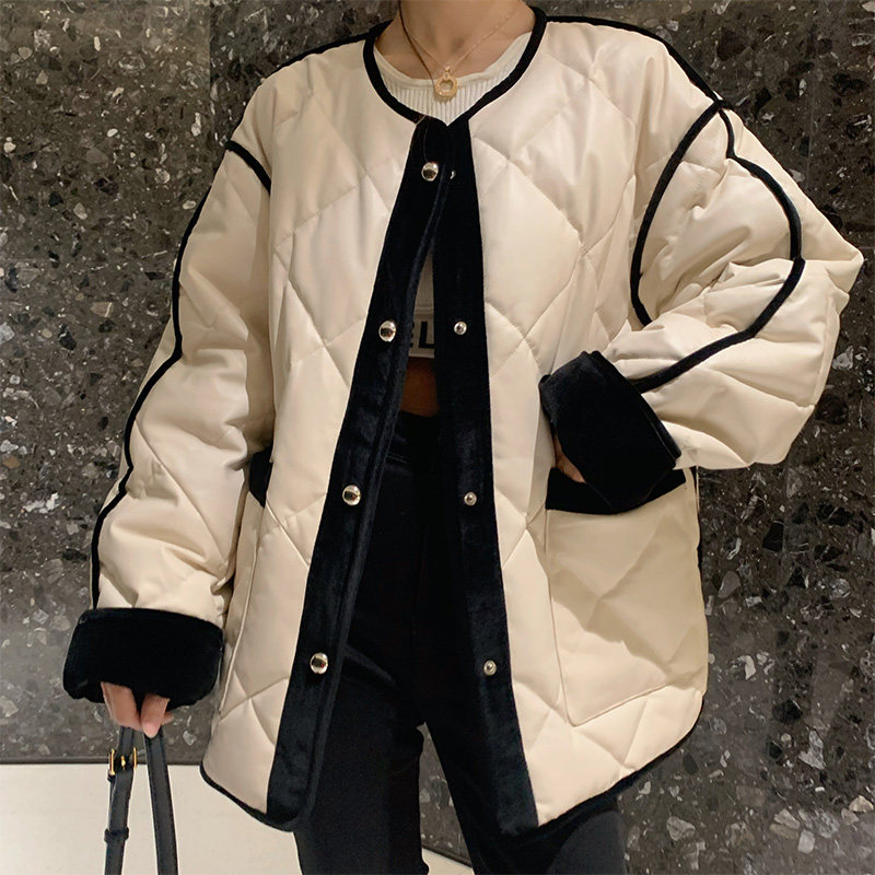 High-end little fragrant wind European stock goose down Eurostock 2023 winter new sheep leather leather leather leather clothing down clothes in the middle of a woman-Taobao