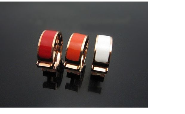 Nhẫn nhỏ giọt châu Âu và châu Mỹ Van thời trang nữ 珐 琅 Sơn màu vàng hồng Titan Thép nhẫn Nhật Bản và Hàn Quốc Trang sức Quà tặng nhẫn đính hôn