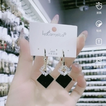 High-end sense of geometric square fashion temperament wild ear buckle earrings black retro simple atmosphere earrings drop earrings