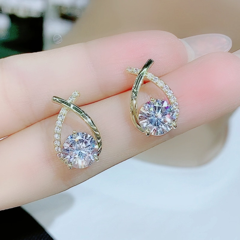s925 silver needle delicate flash drilling zircons with small crowdsourced earrings female design Temperament 100 hitch tail earrings superflash