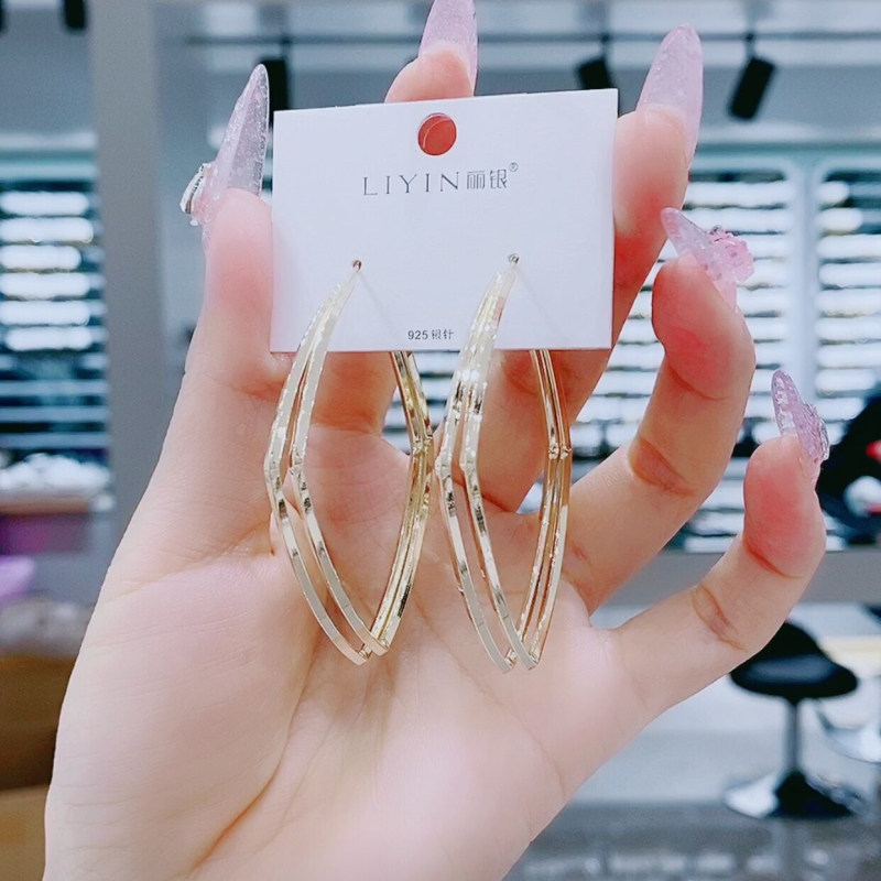 Beautiful Silver Superior Sense Geometry Rhomboid Large Circle Ring Earrings Woman Pure Silver Needle Temperament Personality Exaggerated Net Red Earrings Earrings