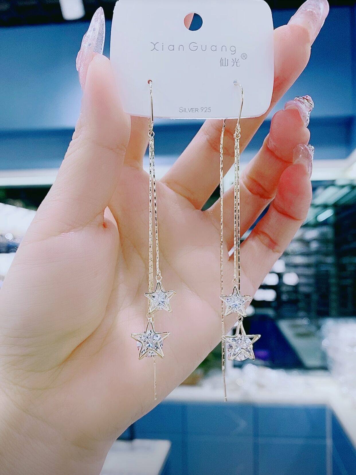 Advanced Sensation Crystal Stream Suearrings Long Version Stars Ear Bracelet Ultra Shiny 2021 New Personality 100 Hitch Accessories face slim