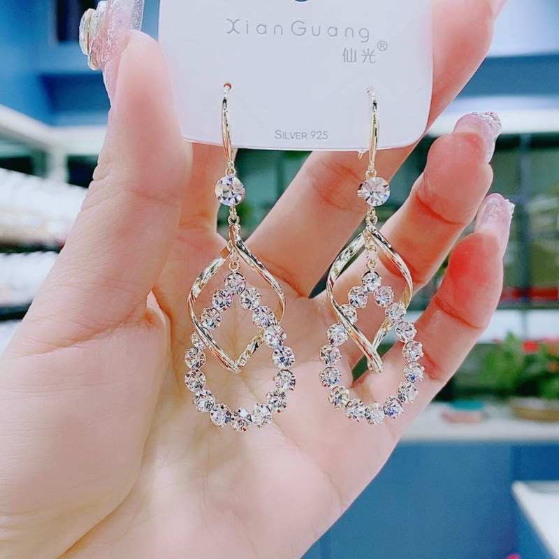 High-end irregular geometric tassel earrings long super flash 2021 new personality exaggerated earrings show thin face